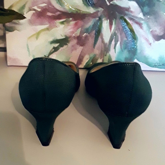 Deep Green Heels - Picture 4 of 8
